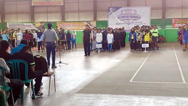 Suasana pembukaan Pekan Olahraga (POR) tingkat SMP/SMA/SMK tingkat Kabupaten di Gedung Olahraga Wijaya Kusuma, Rabu (18/9/2019) pagi. (zyn)