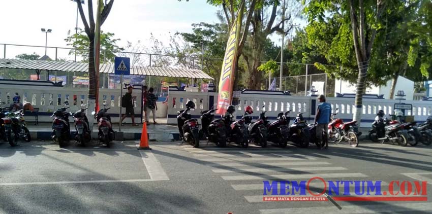 Wilayah parkir berlangganan Jalan Wijaya Kusuma yang menjadi lokasi pungutan liar. (zyn)