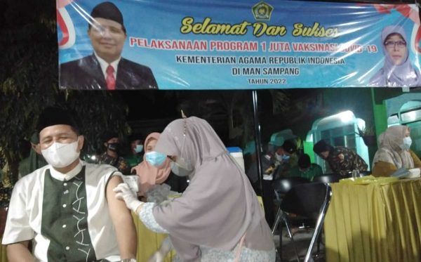 Kemenag Sampang Launching Program Sejuta Vaksinasi Booster