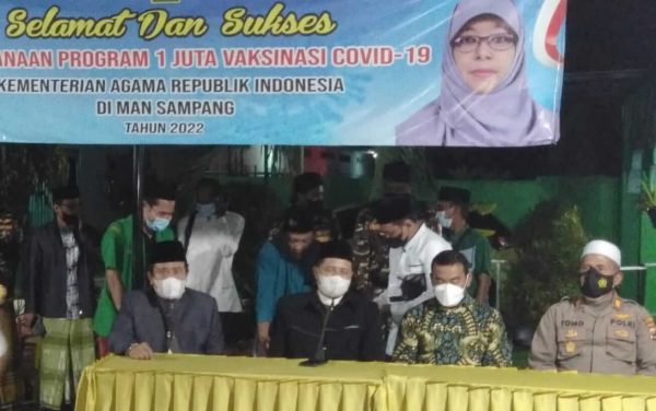 Hadiri Launching Pelaksanaan Program Satu Juta Vaksin Booster, Ini Penjelasan Kadinkes dan KB Sampang